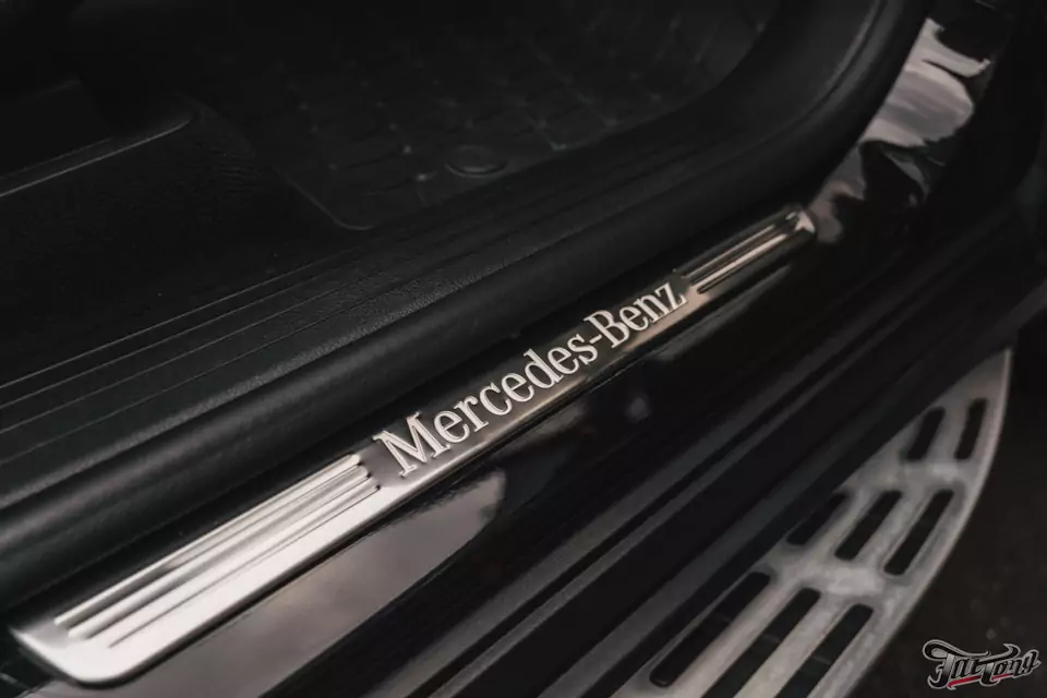 Химчистка салона для Mercedes GLE 400d